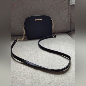 Steve Madden Bmaggie Crossbody- Black